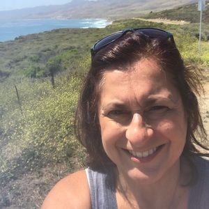 Meet your Posher, Dina